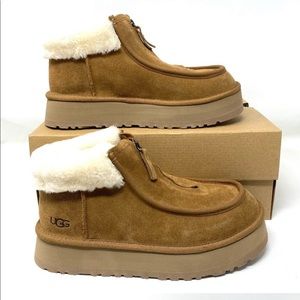 Ugg Platform Funkette Shoe